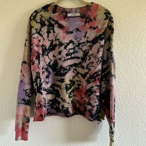 Crop top raw edge, tie-dye crewneck